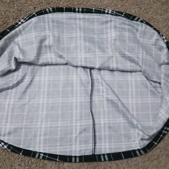 Black and White Plaid Skirt - Picture 2 of 3
